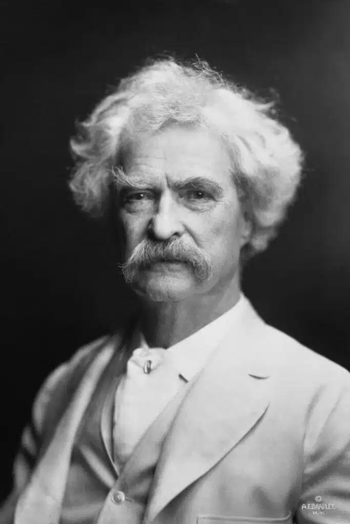 Mark Twain neck and chest shot